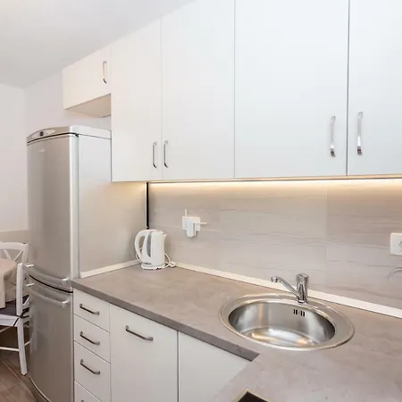 Apartments Iva Brstilo Omis Exterior photo