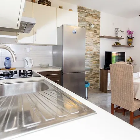 Apartments Iva Brstilo Omis Exterior photo