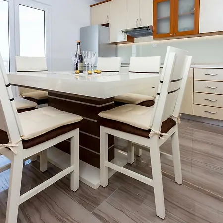 Apartments Iva Brstilo Omis Exterior photo