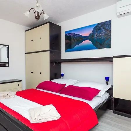 Apartments Iva Brstilo Omis Exterior photo